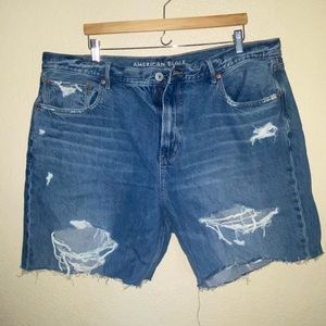 American Eagle 90s Slim Boyfriend Jean Cut Offs